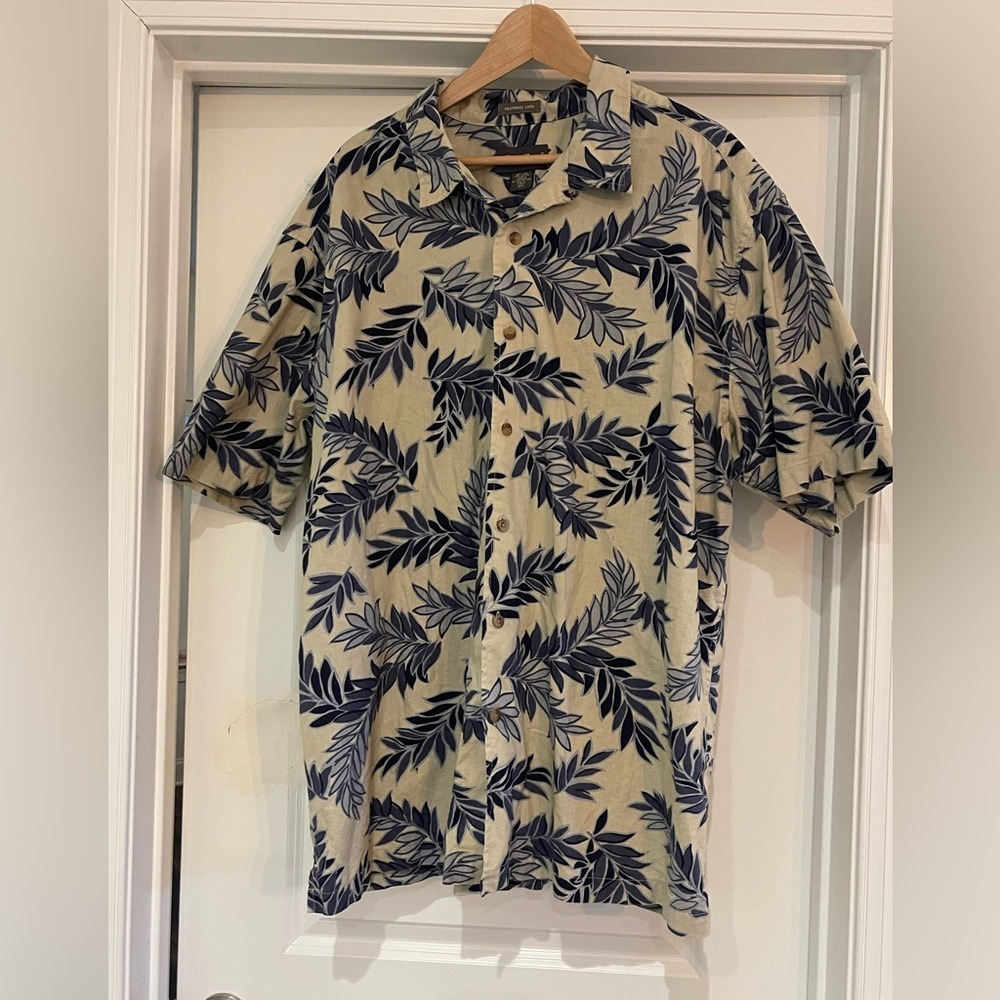Eddie Bauer Beige and Navy Leaf Print Shirt Linen Blend